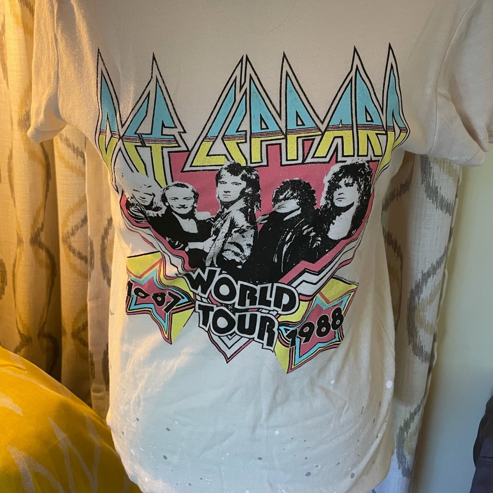 Chaser brand Def Leppard concert tee